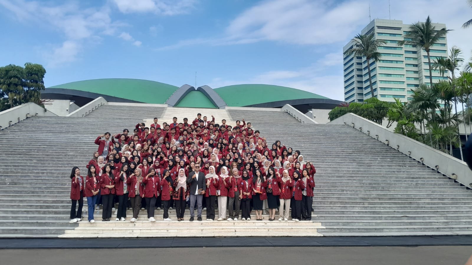 Perkuat Pemahaman Demokrasi dan Legislasi, Mahasiswa FISIP UNIBA Kunjungan ke DPR RI